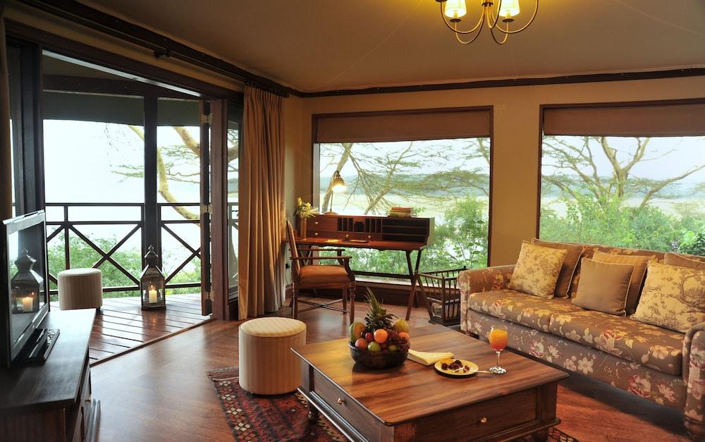 Serena Camp Luxury tent Elmenteita